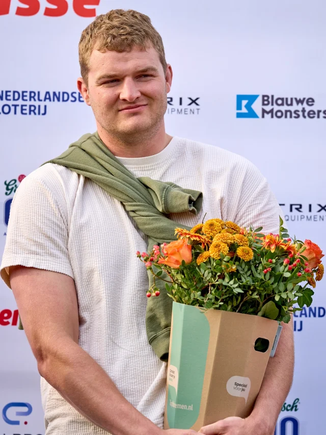 Afgelopen maandag, na de Ereklasse finale, werden de onderscheidingen Jeugdspeler en Speler van het jaar uitgereikt! 🏉

🏅Jeugdspeler van het jaar: Sem Bouwens
🏅Speler van het jaar: Monty Leverstein

Gefeliciteerd beide! 👏🏻🔥

📸: @nlrugbyshots 

#rugby #nederland #talent #onderscheidingen